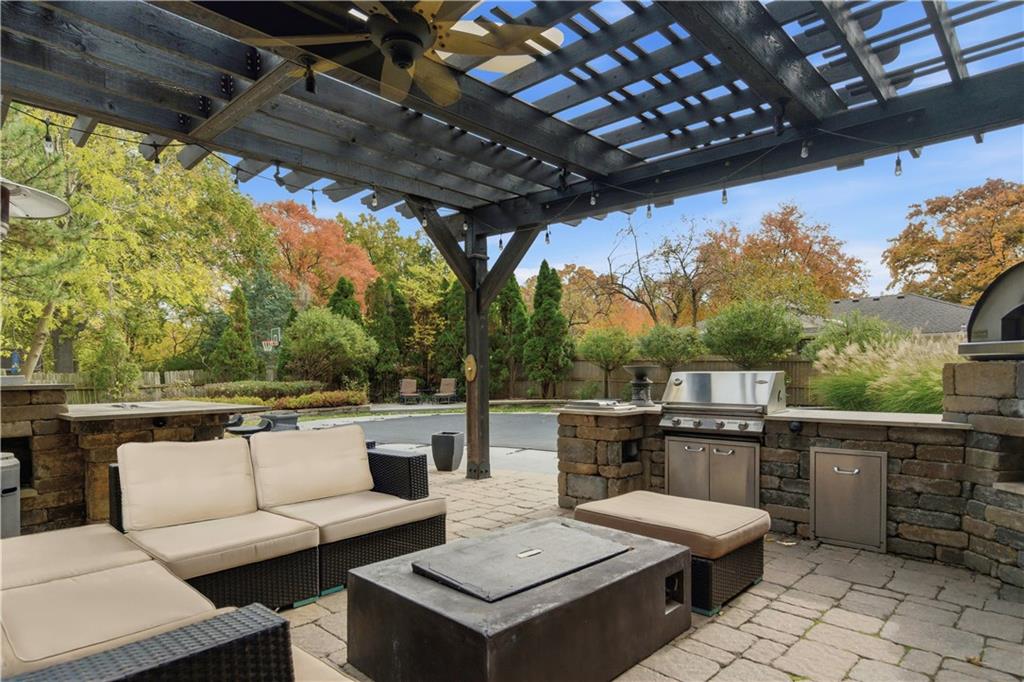 3523 W 100th Terrace