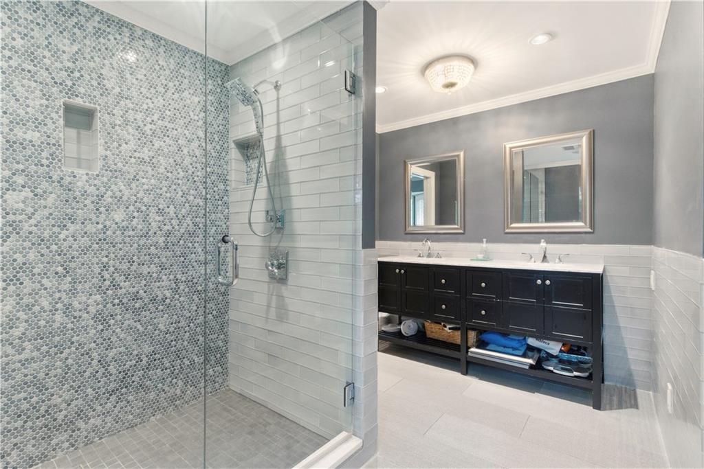 3523 W 100th Terrace