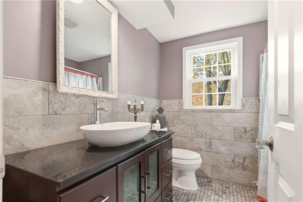 3523 W 100th Terrace