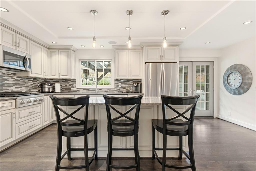 3523 W 100th Terrace