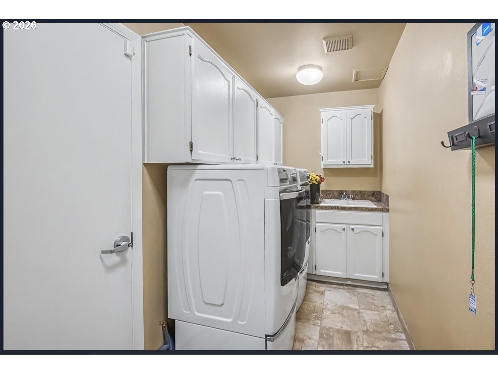 16323 NE Eugene CT