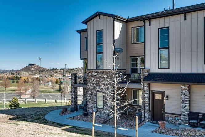 1566 Castle Creek Circle