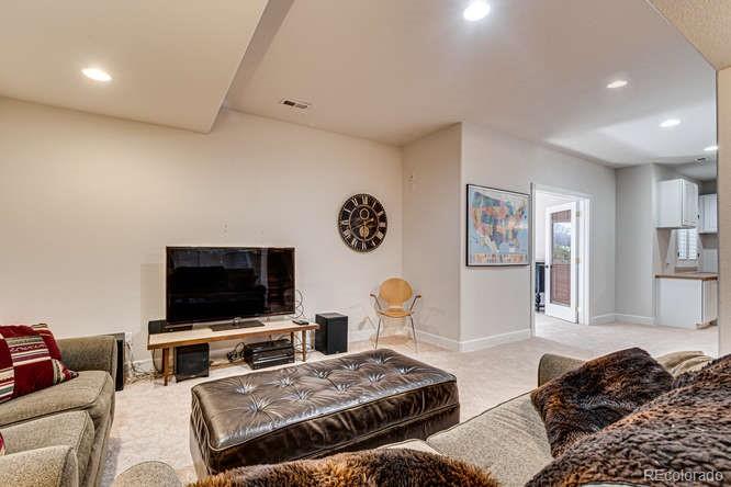 7502 Carey Lane