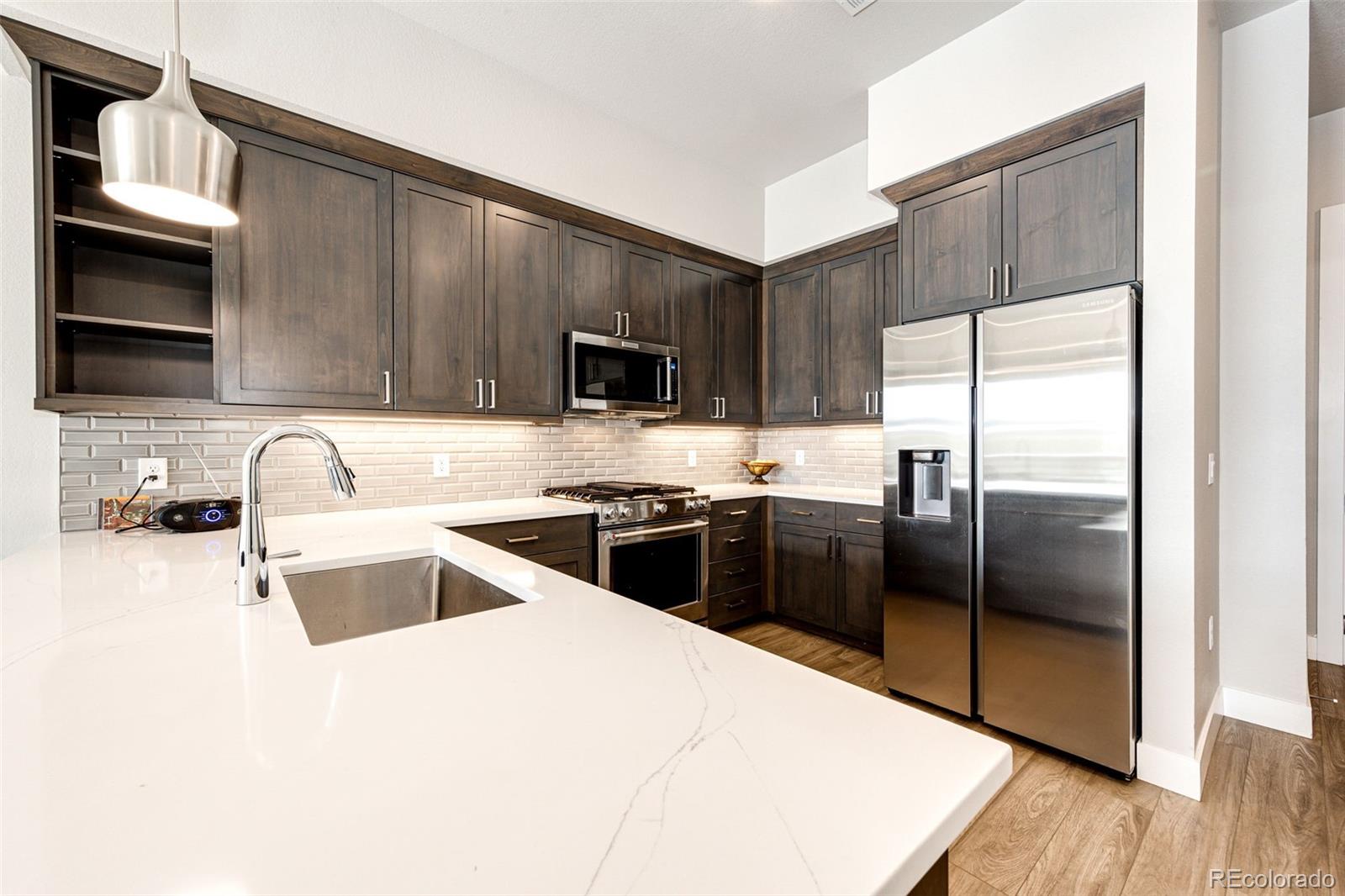 20 Wilcox Street Unit: 711