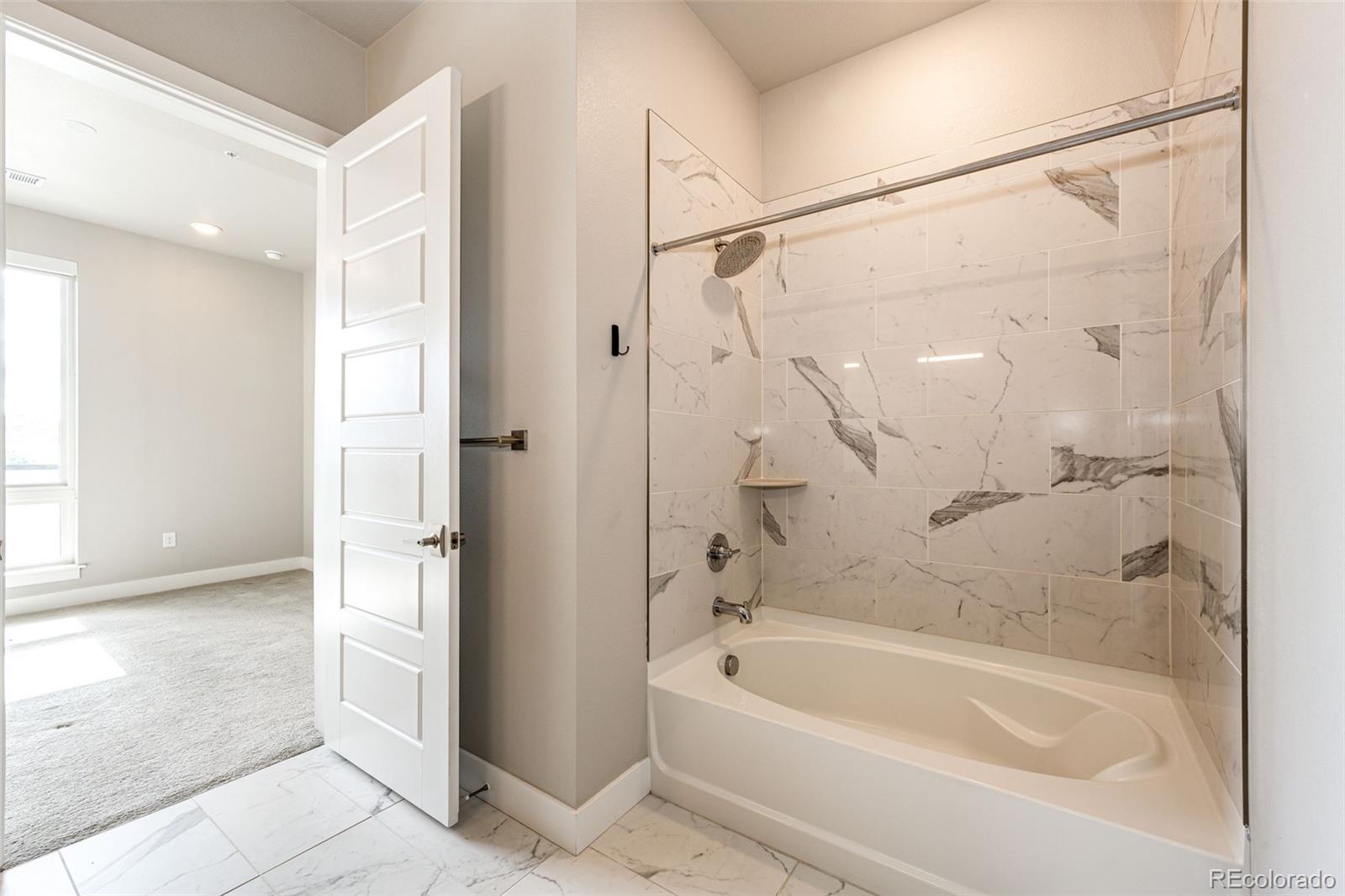 20 Wilcox Street Unit: 711