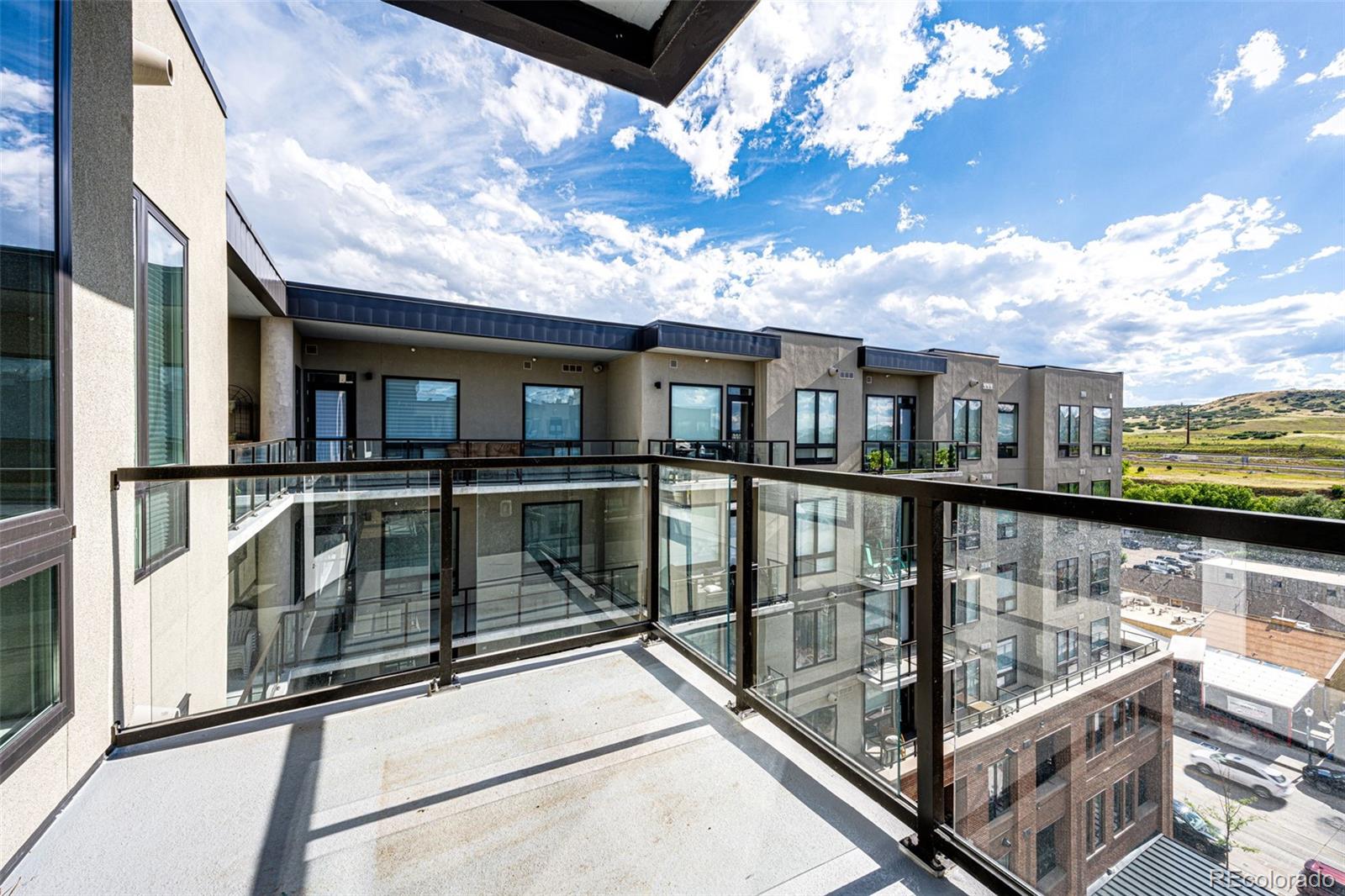 20 Wilcox Street Unit: 711