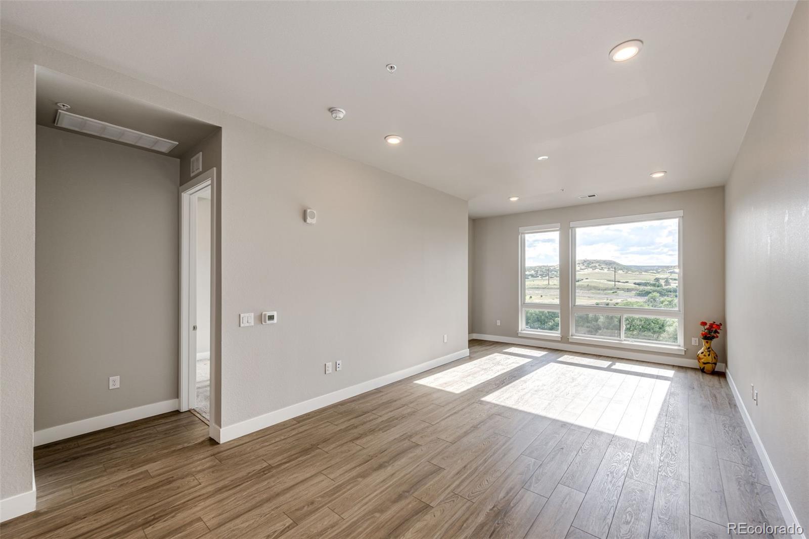 20 Wilcox Street Unit: 711