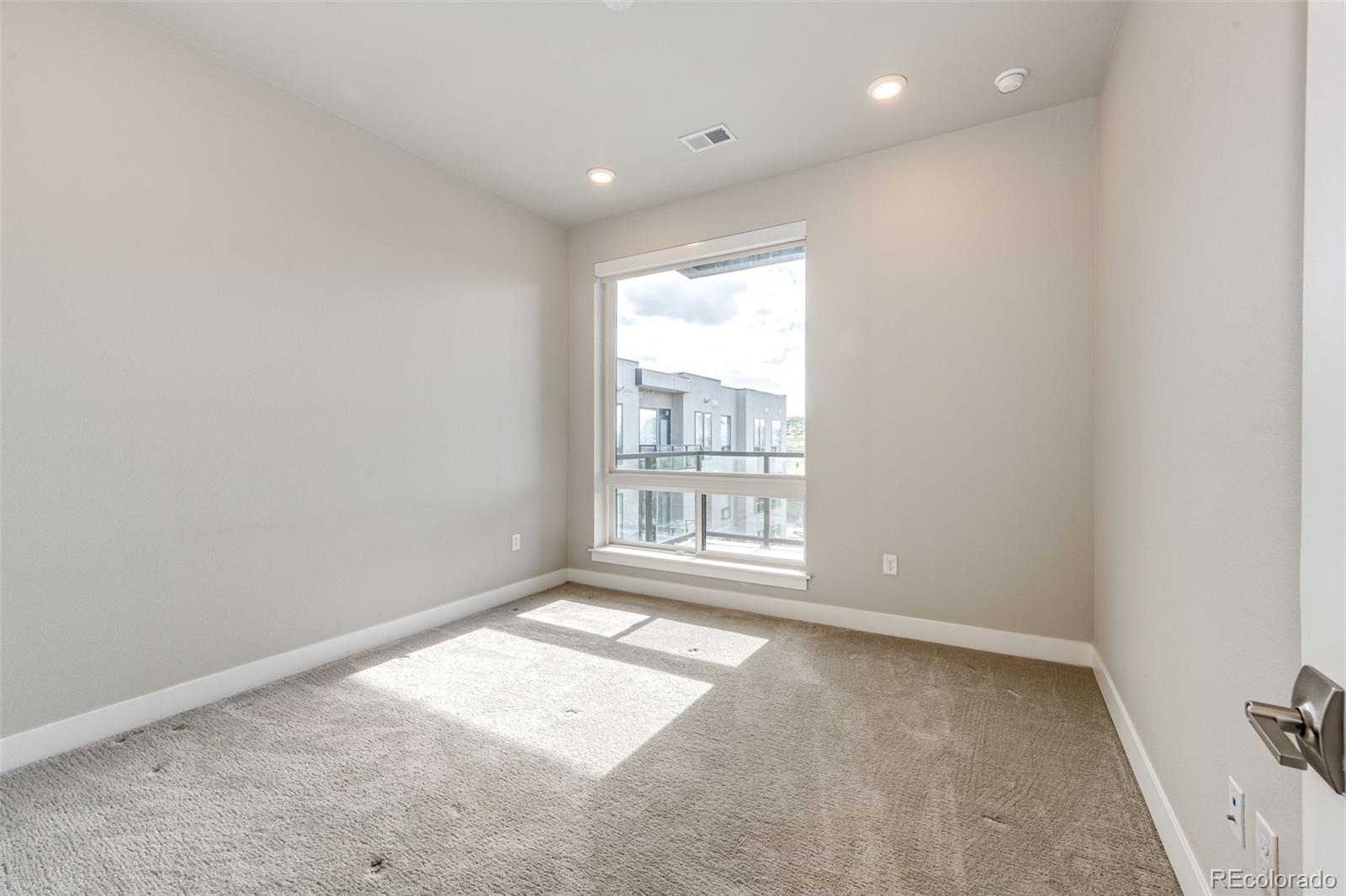 20 Wilcox Street Unit: 711