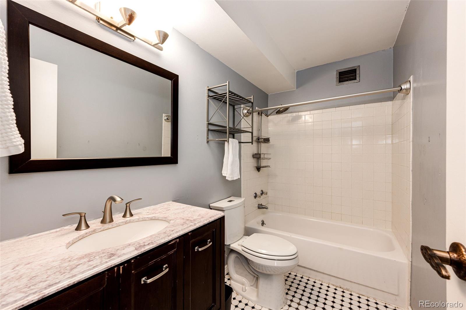 6980 E Girard Avenue Unit: 109