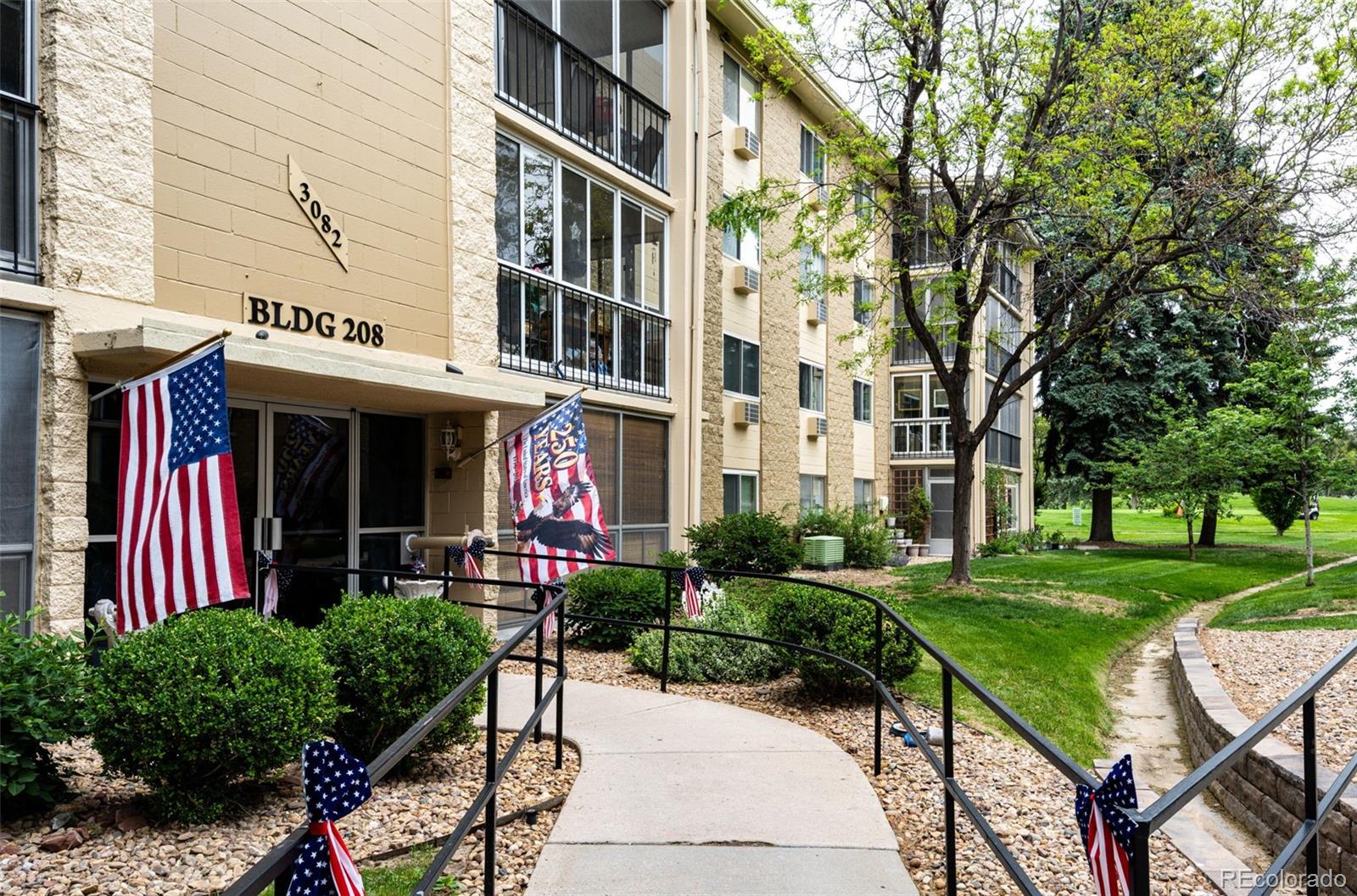 3082 S Wheeling Way Unit: 105
