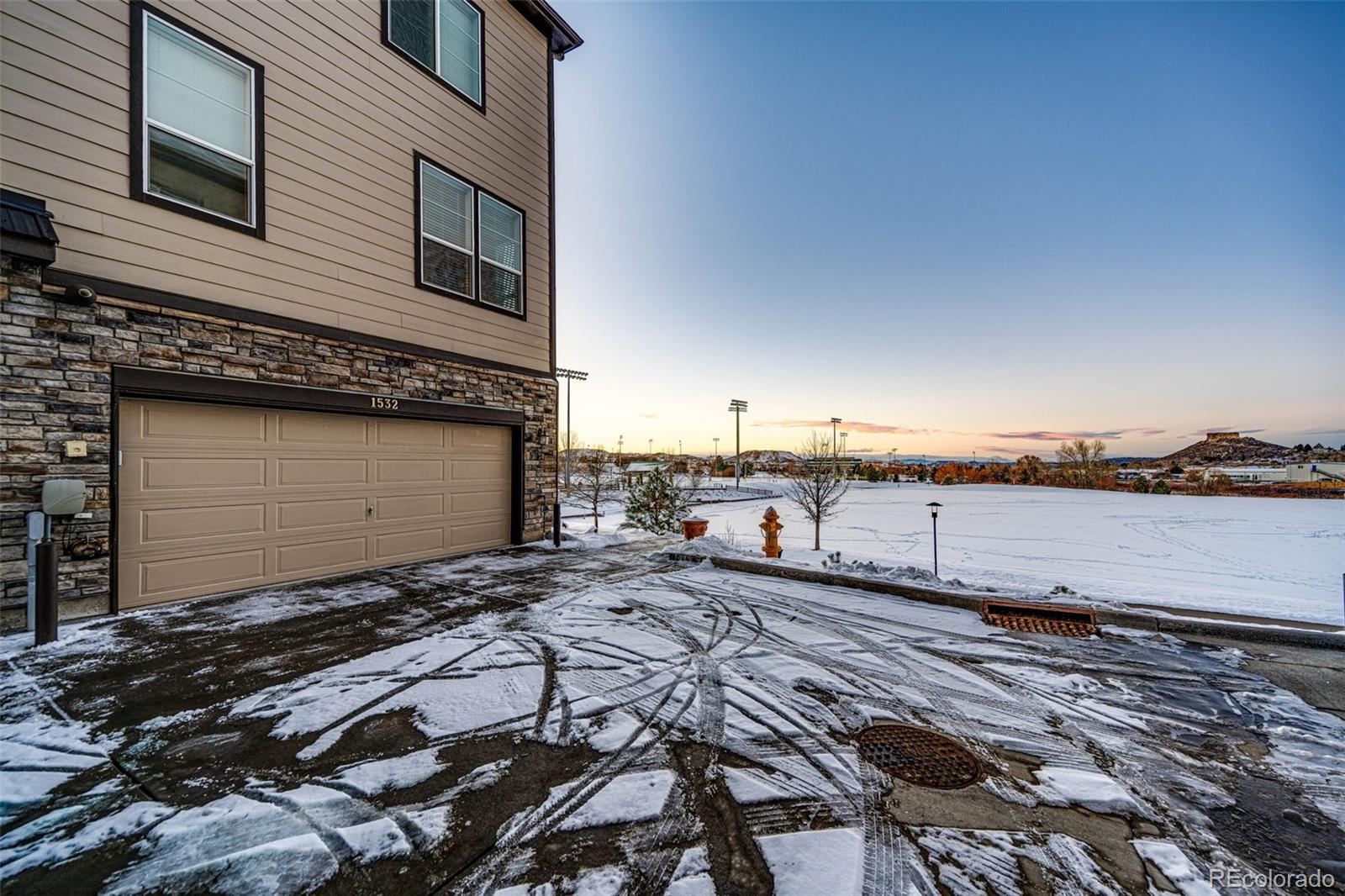1532 Castle Creek Circle