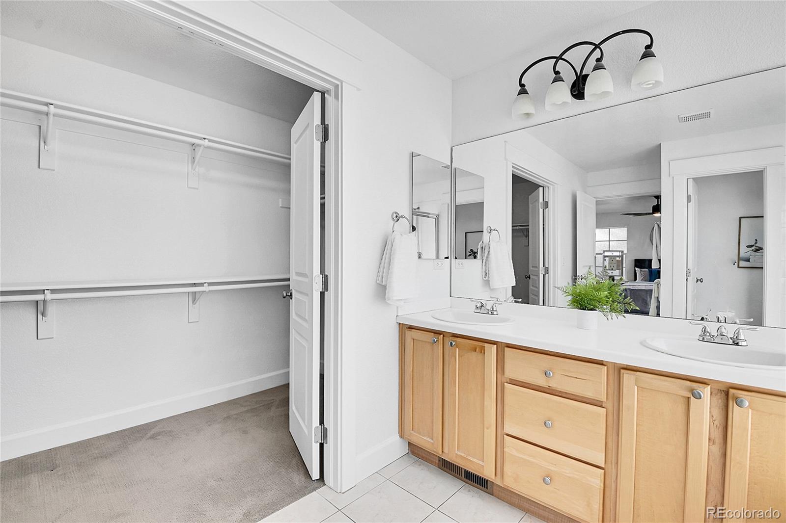 2667 Xanthia Court