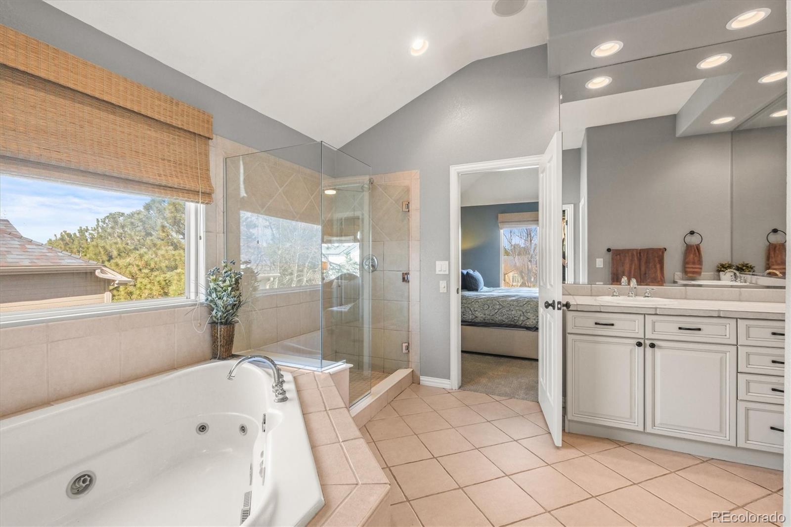 907 Greenridge Lane