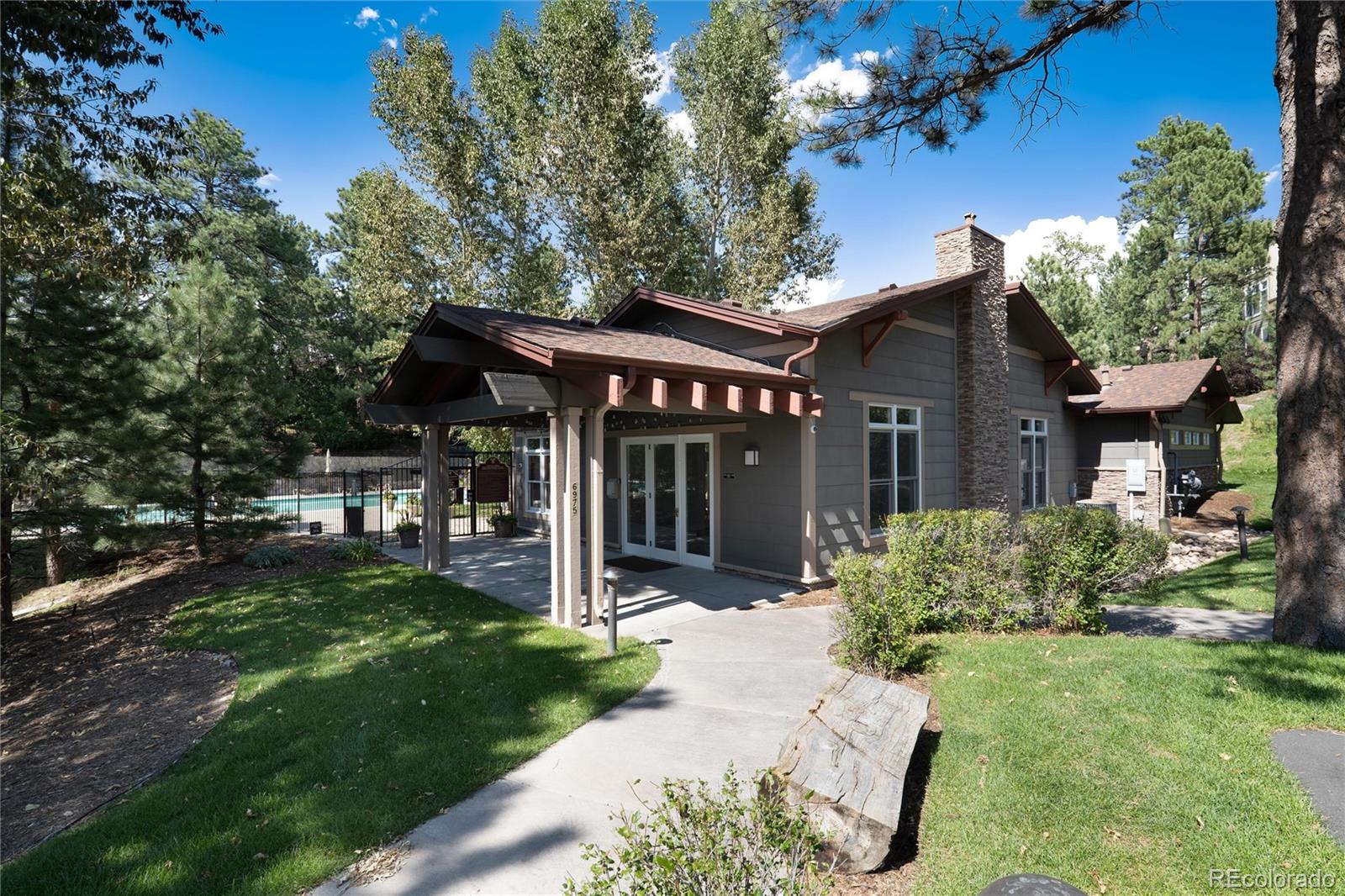 907 Greenridge Lane