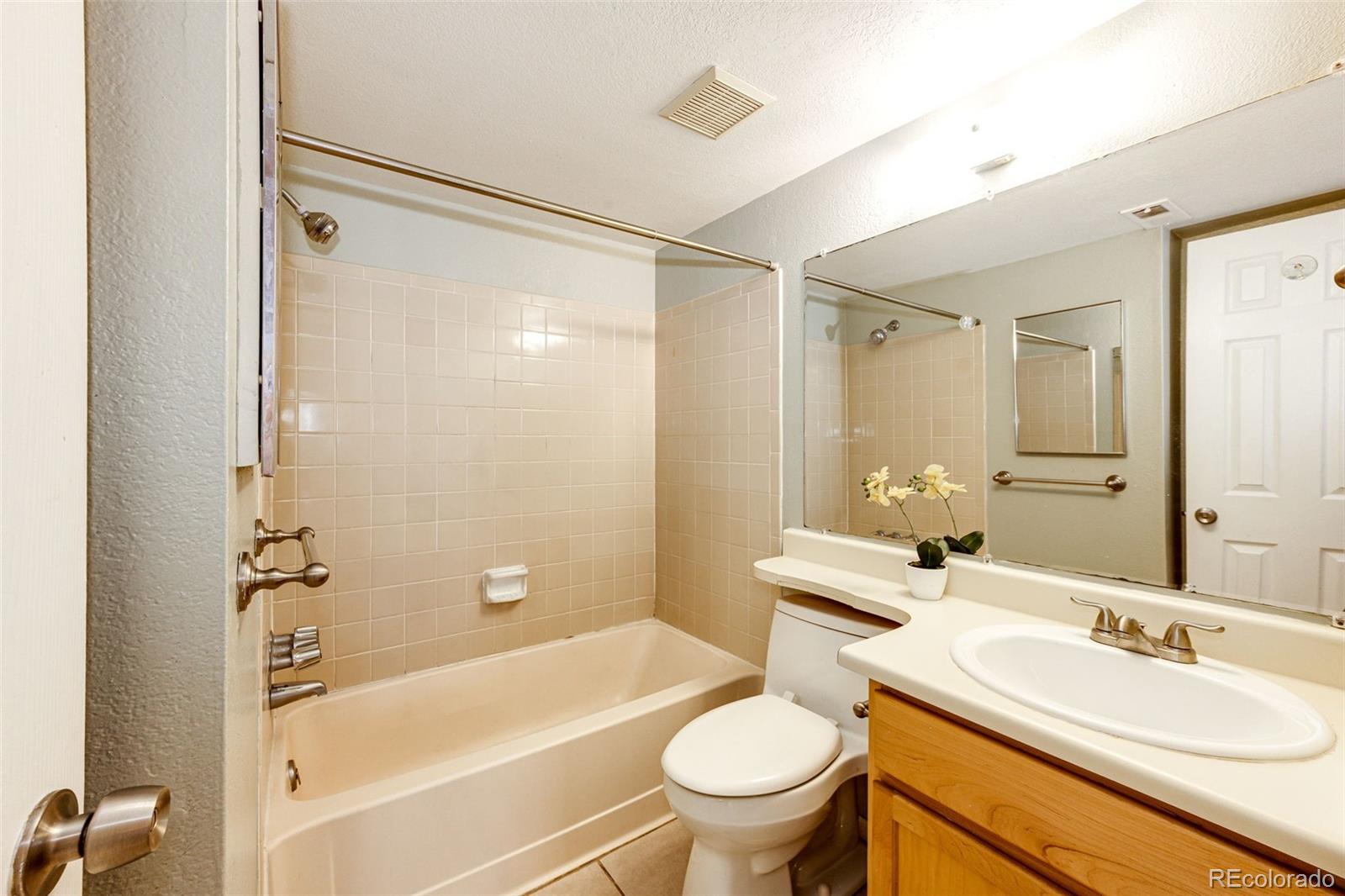 1885 S Quebec Way Unit: 16