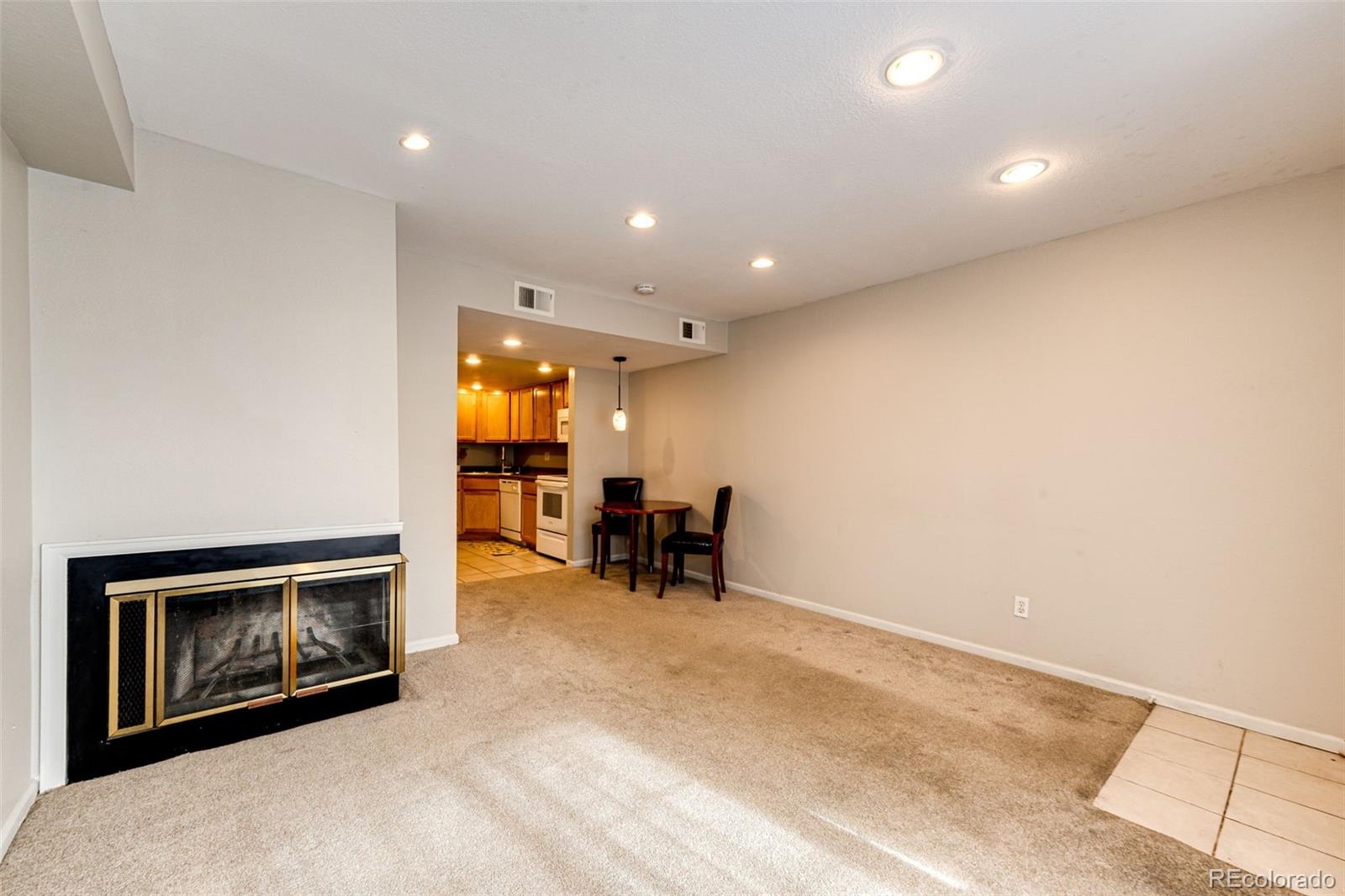 1885 S Quebec Way Unit: 16