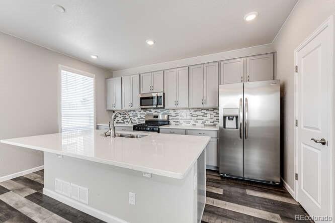 1556 Castle Creek Circle