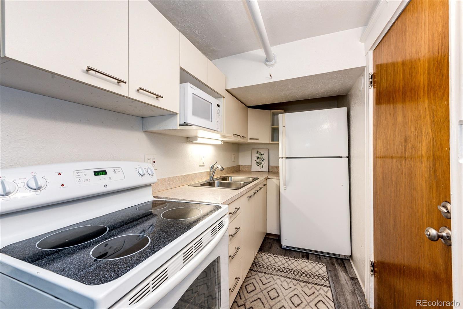 1401 Fillmore Street Unit: 5