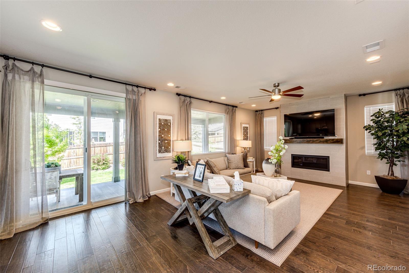 350 Vista Cliff Circle