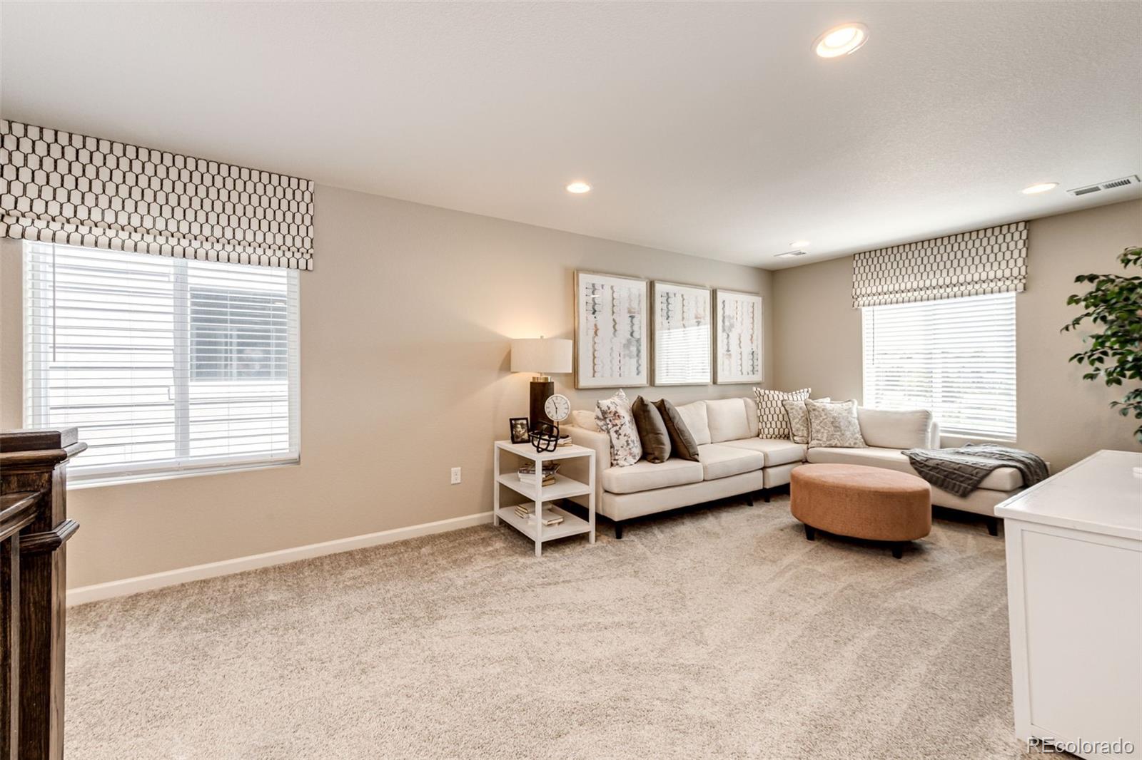 350 Vista Cliff Circle