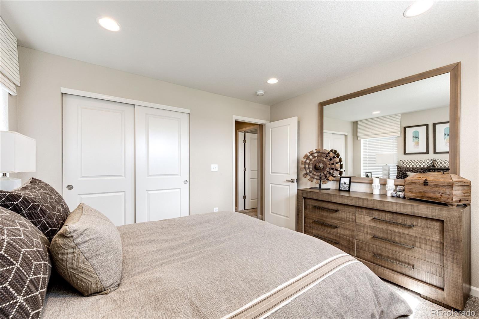 350 Vista Cliff Circle