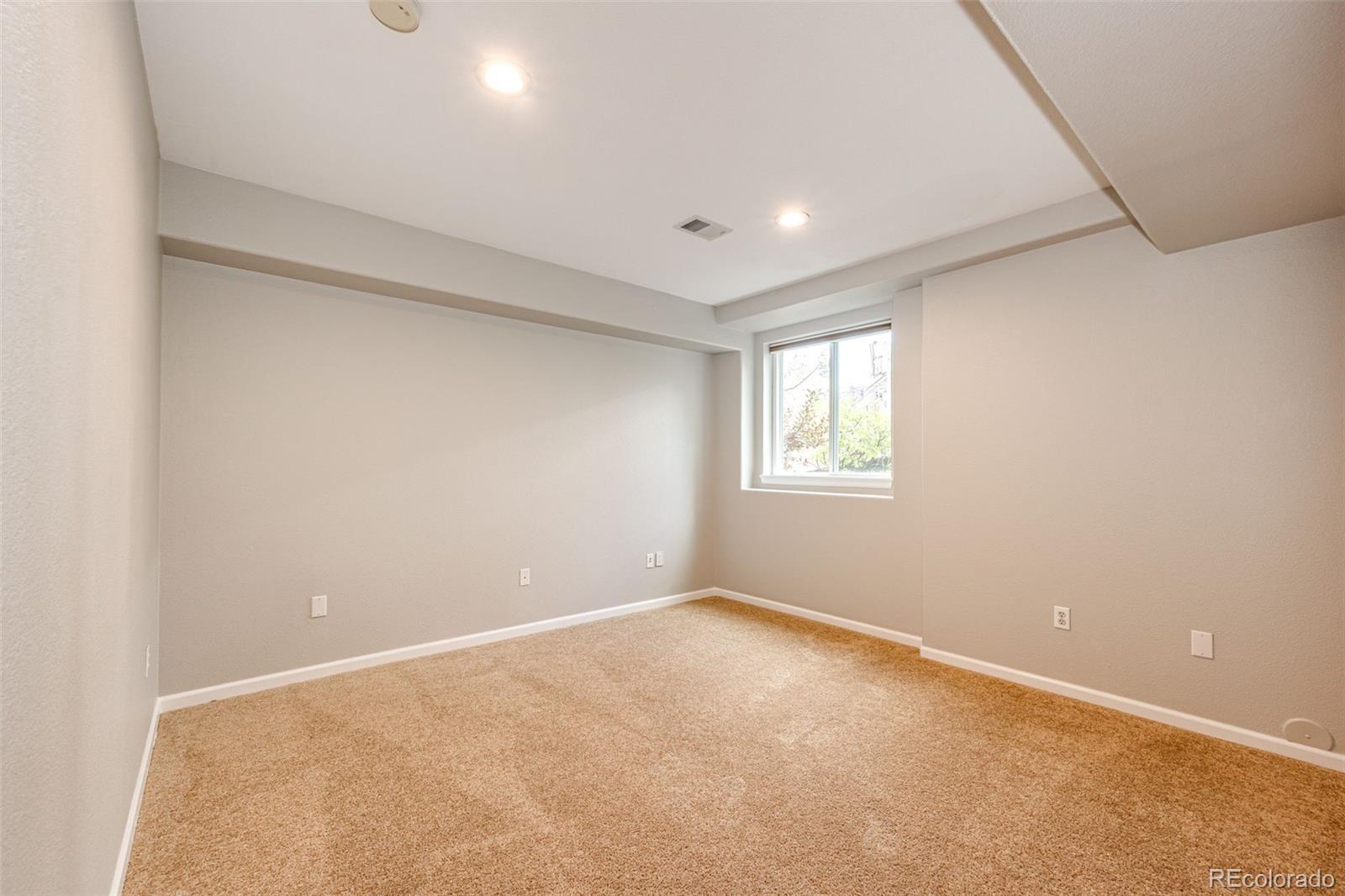 389 Shoreham Circle