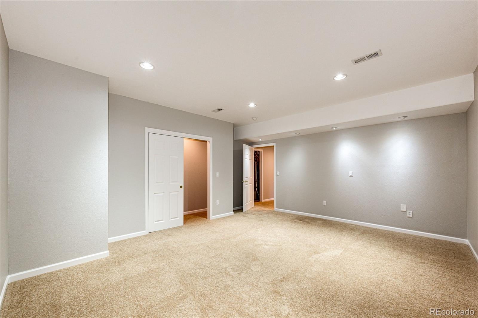 389 Shoreham Circle