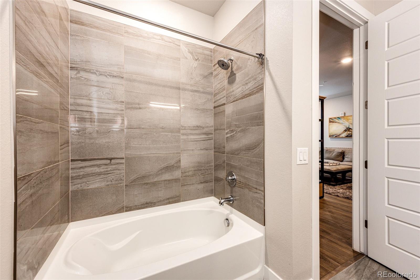 20 Wilcox Street Unit: 617