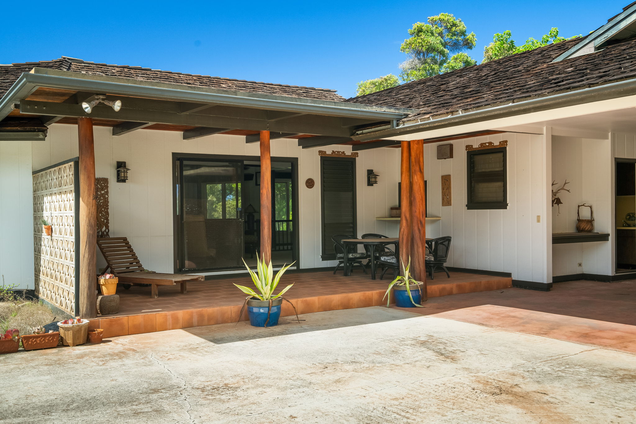 8585 KAUMUALII HWY