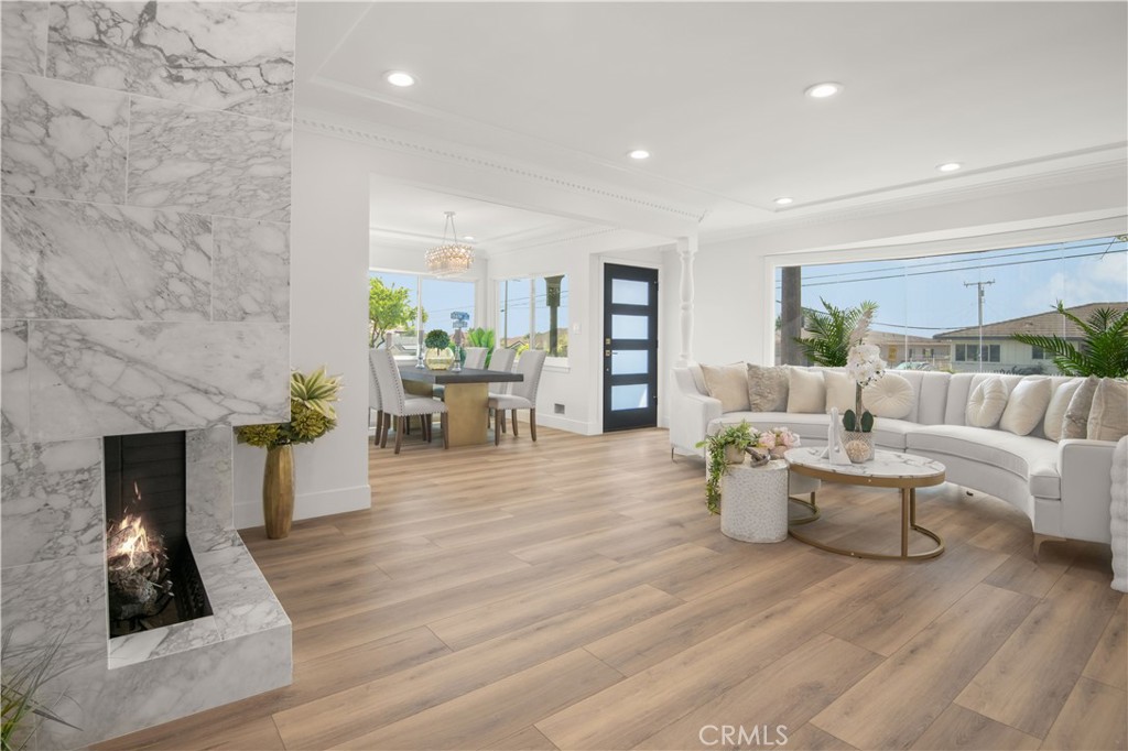 516 W Lincoln Avenue