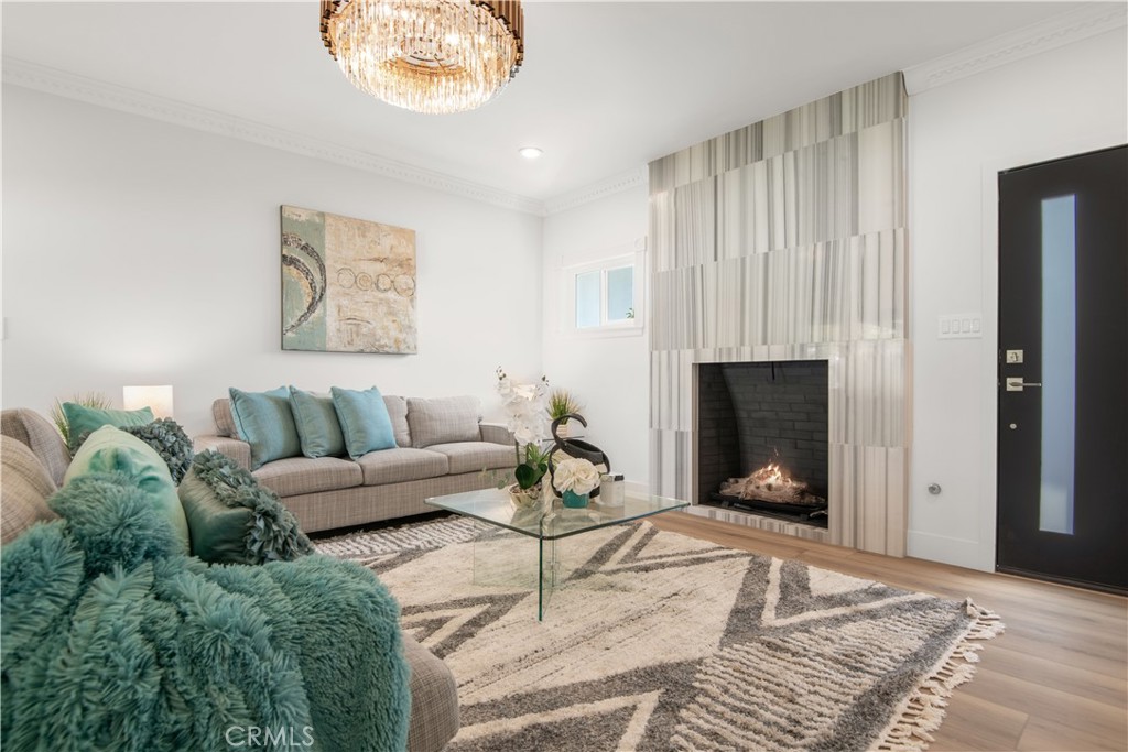 516 W Lincoln Avenue