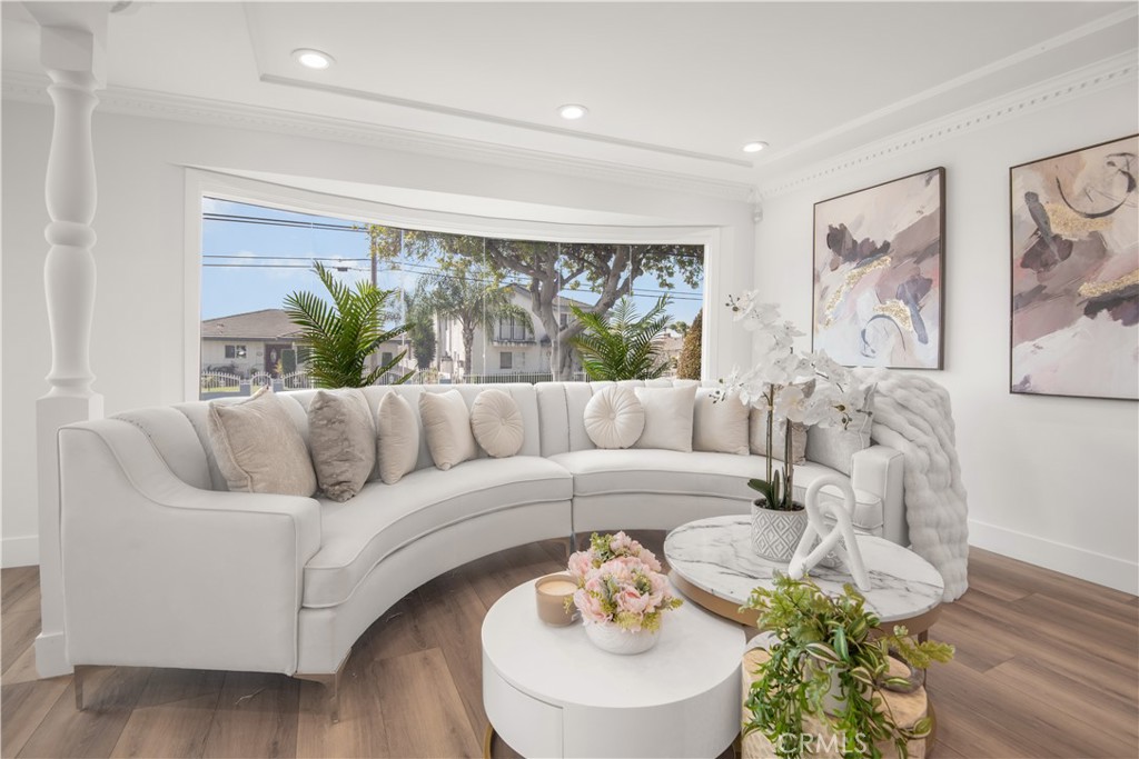 516 W Lincoln Avenue