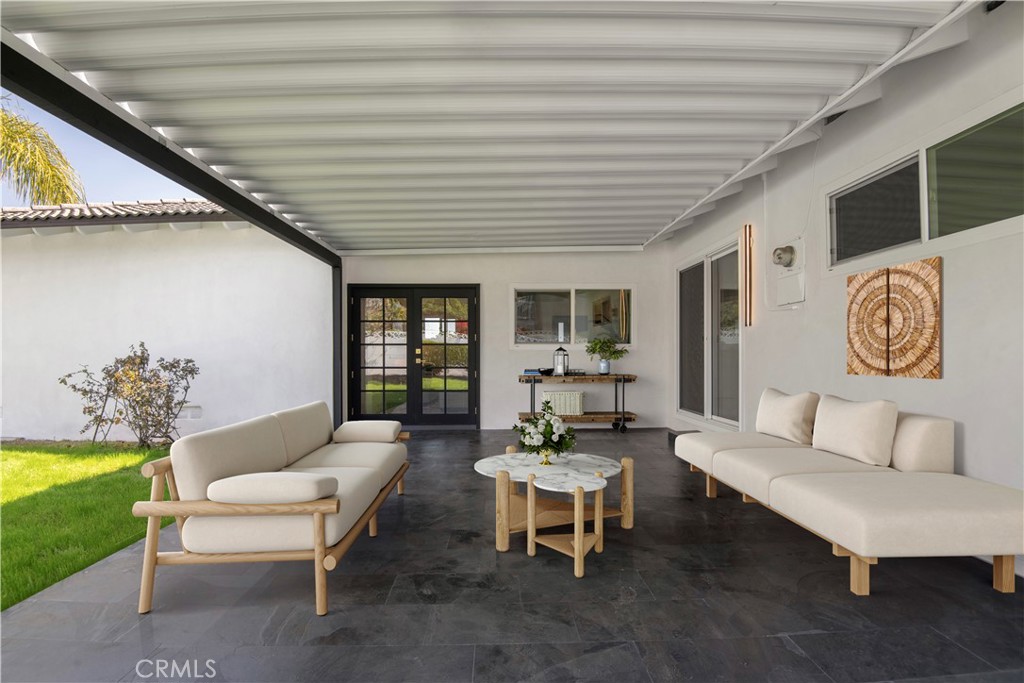 516 W Lincoln Avenue