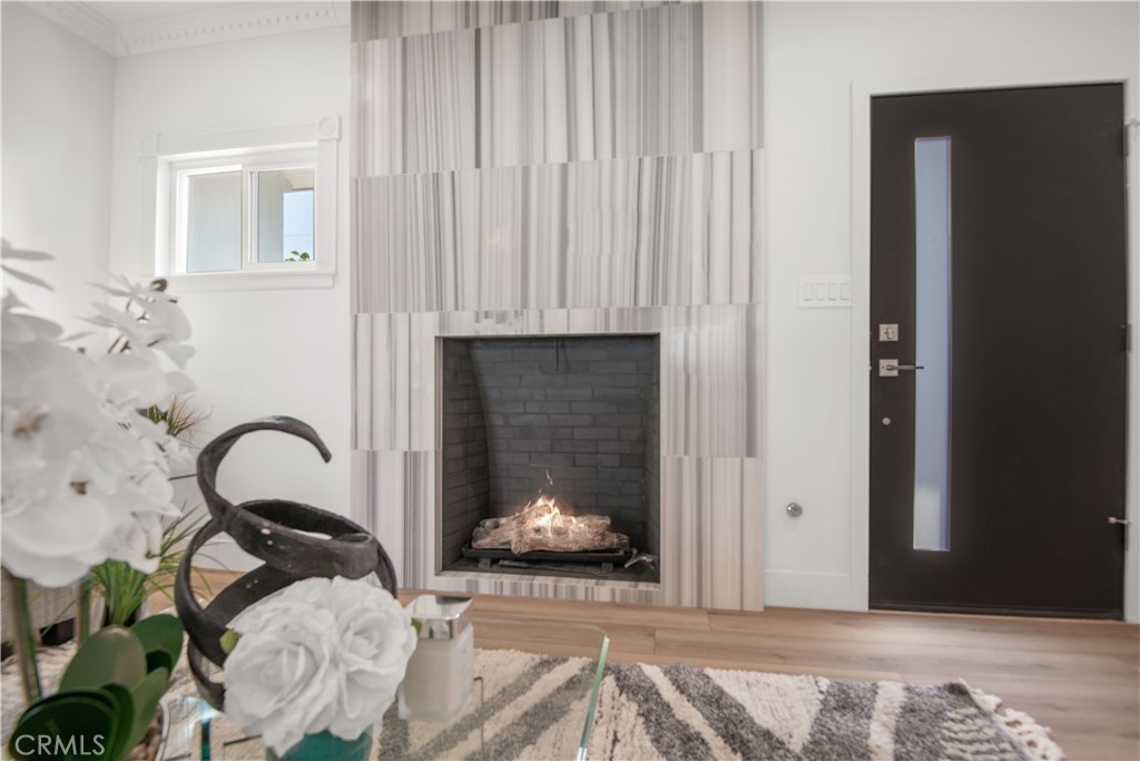 516 W Lincoln Avenue