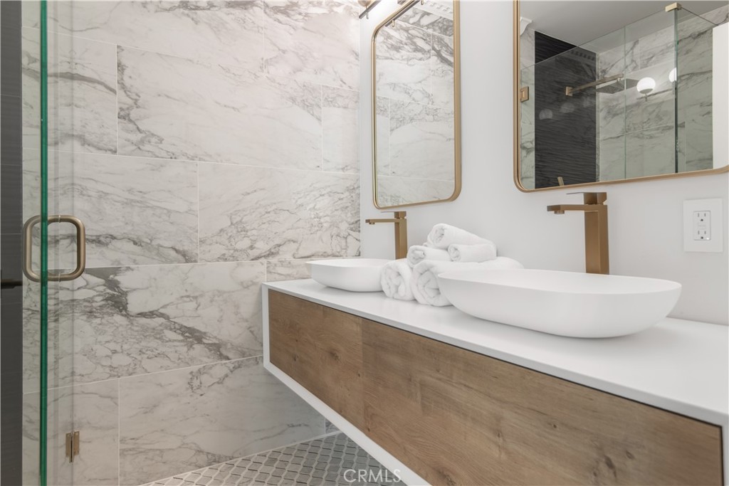 516 W Lincoln Avenue