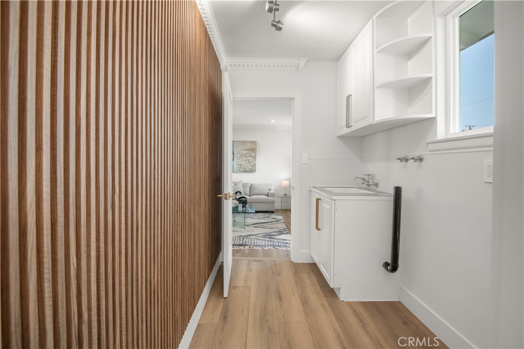 516 W Lincoln Avenue