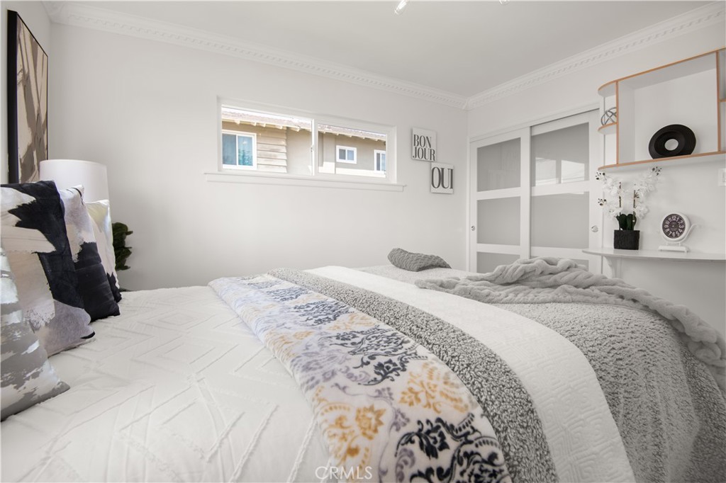 516 W Lincoln Avenue