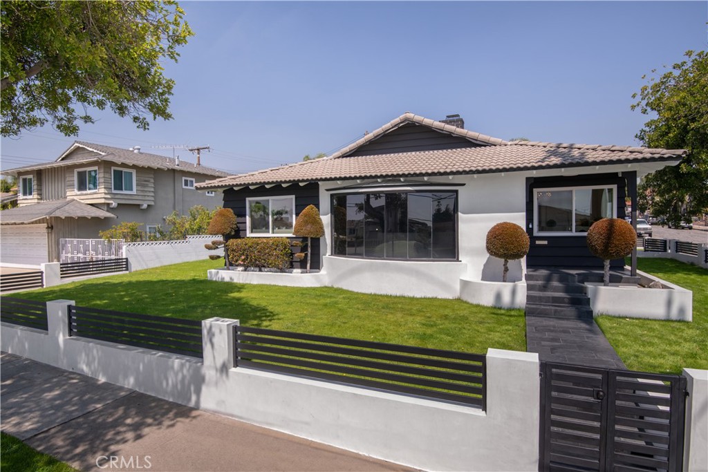 516 W Lincoln Avenue