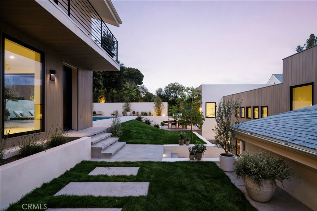 12162 Laurel Terrace Drive