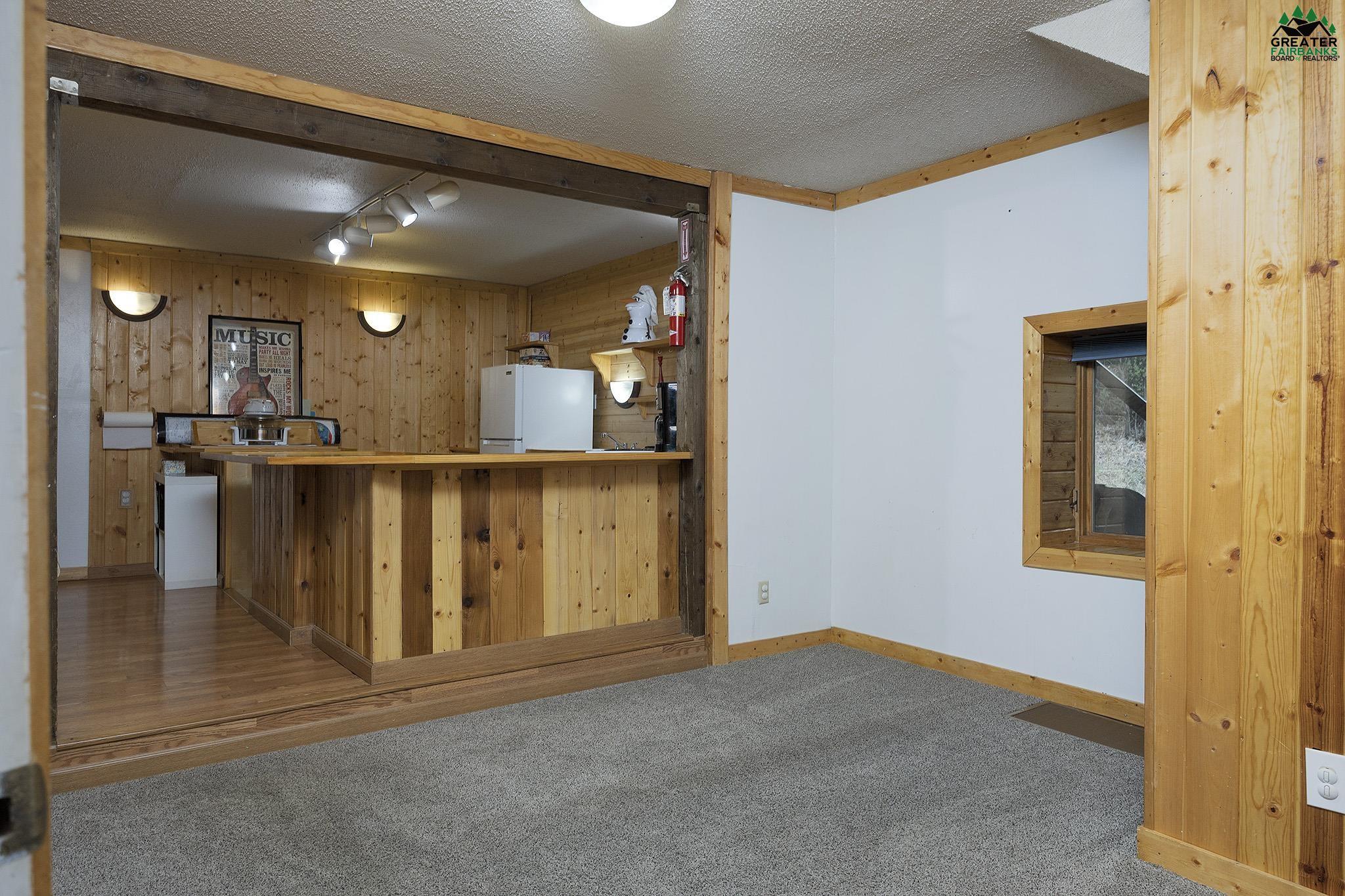 1383 DUPONT LANE