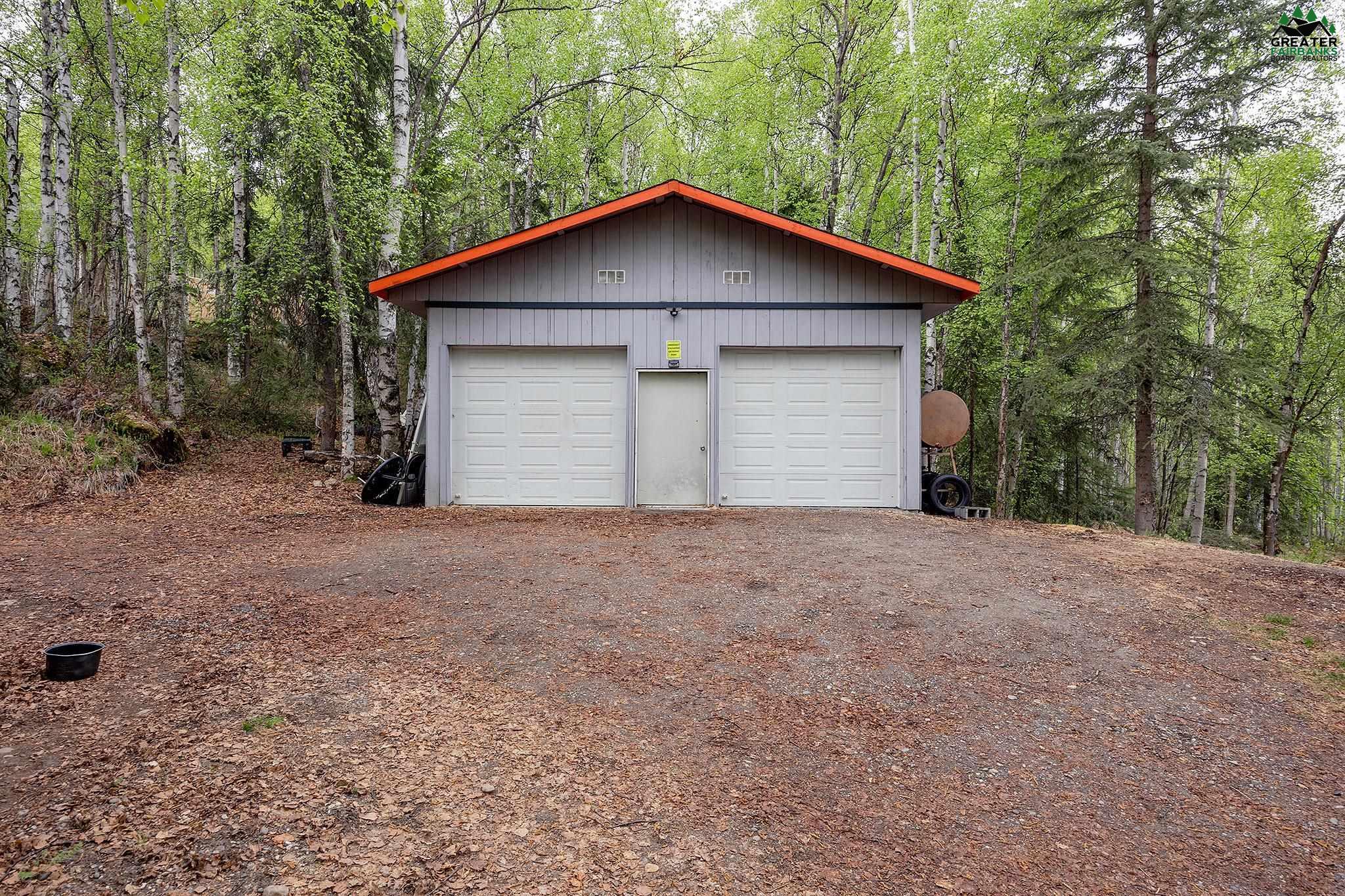 1383 DUPONT LANE