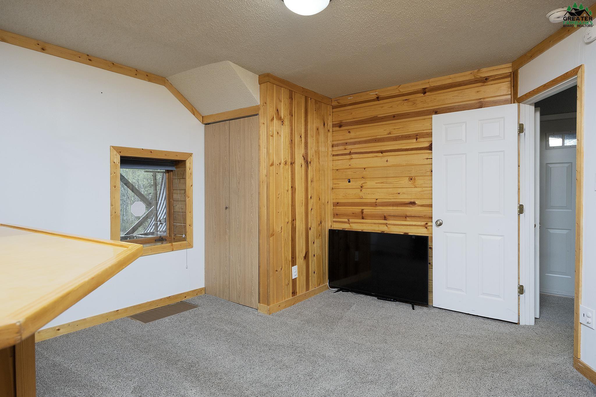 1383 DUPONT LANE