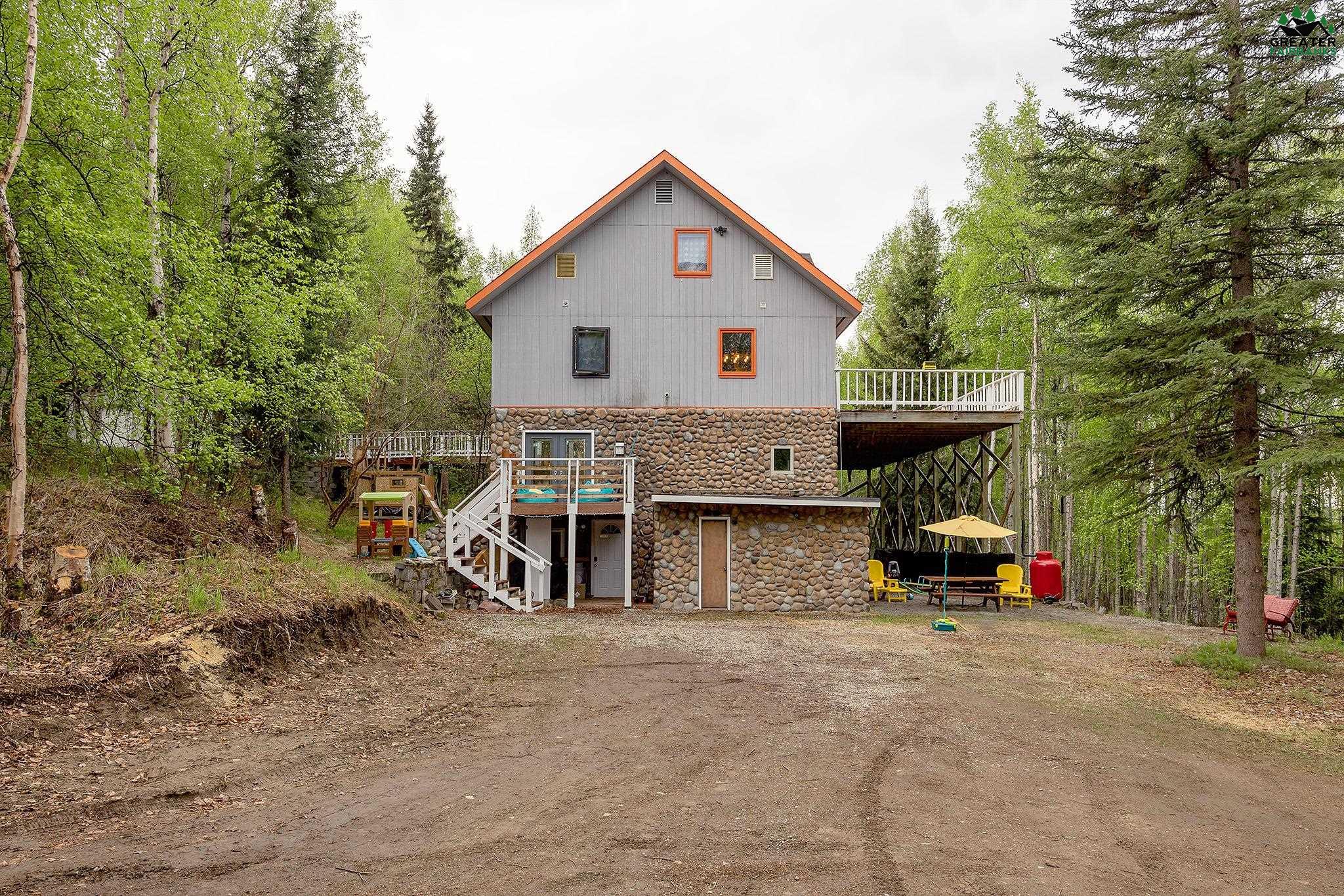 1383 DUPONT LANE