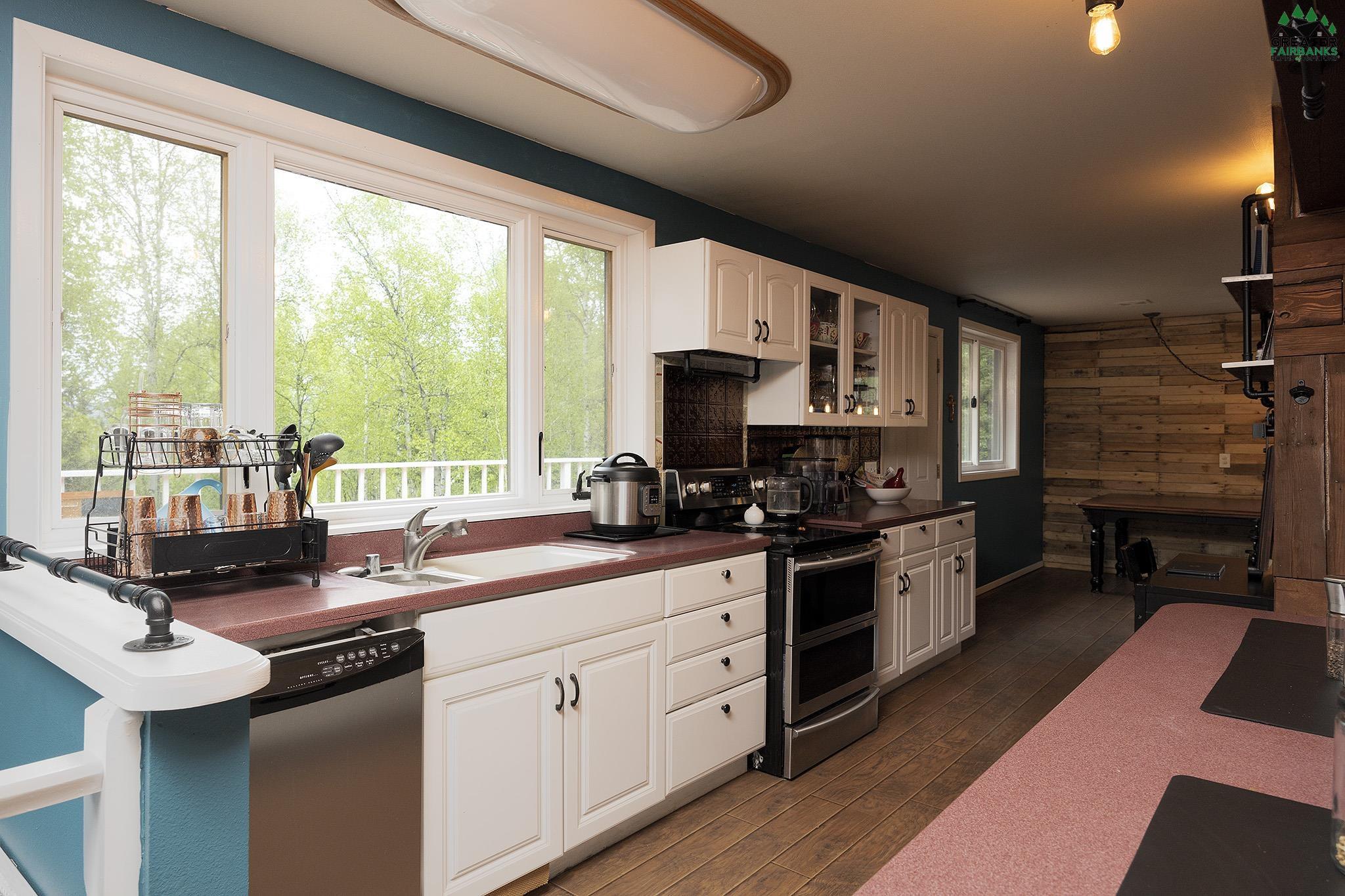 1383 DUPONT LANE