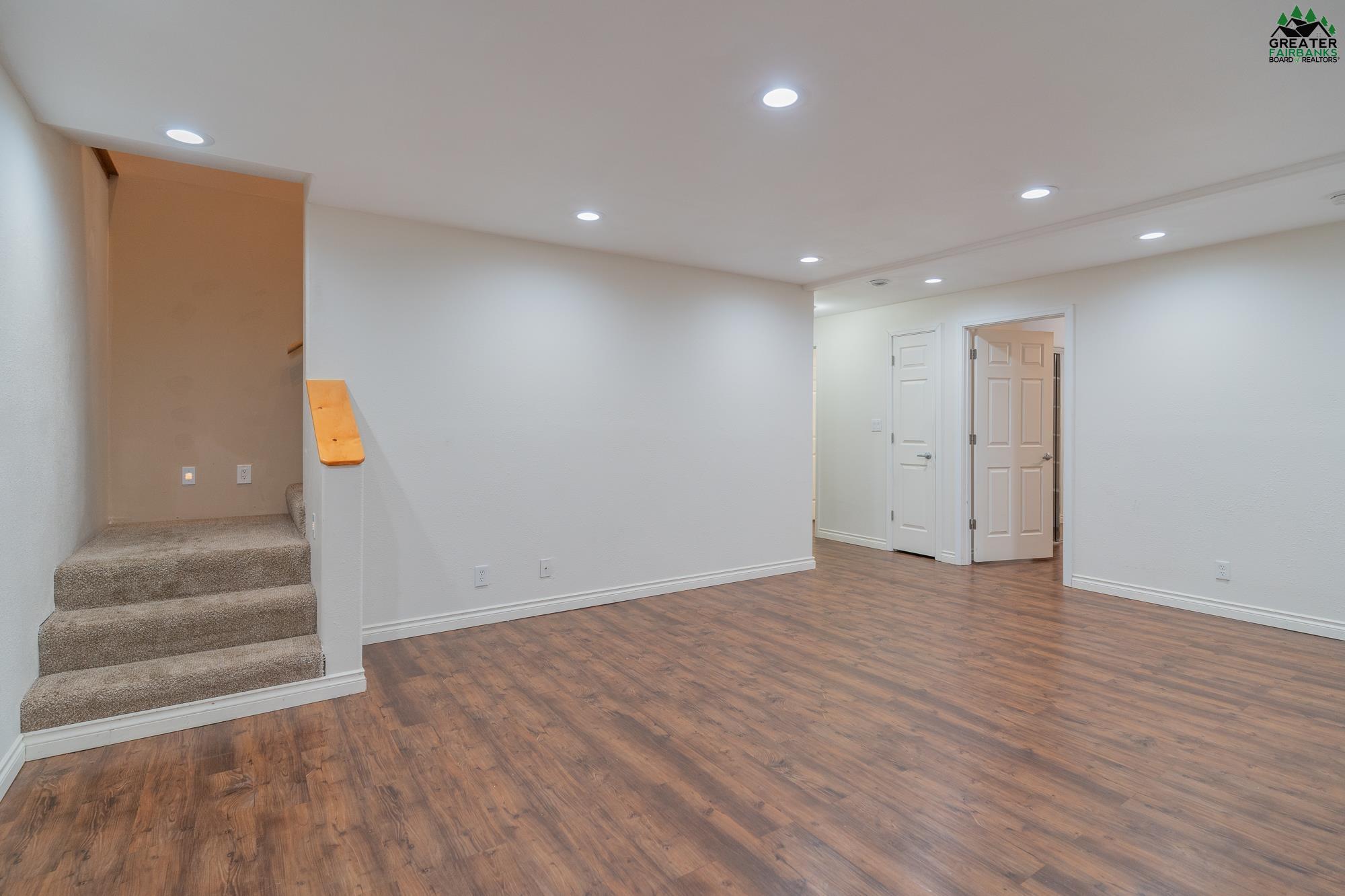 654 FELIZ STREET