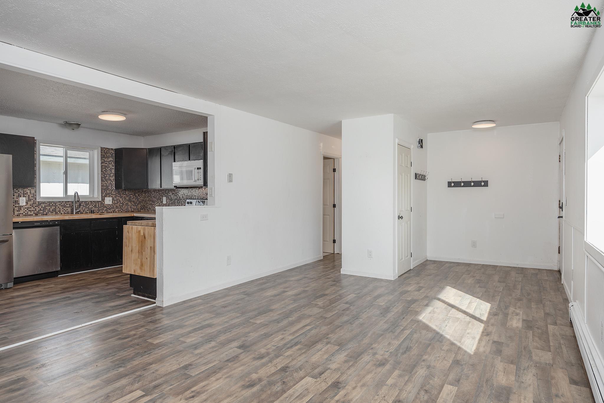 2208 GILLAM WAY