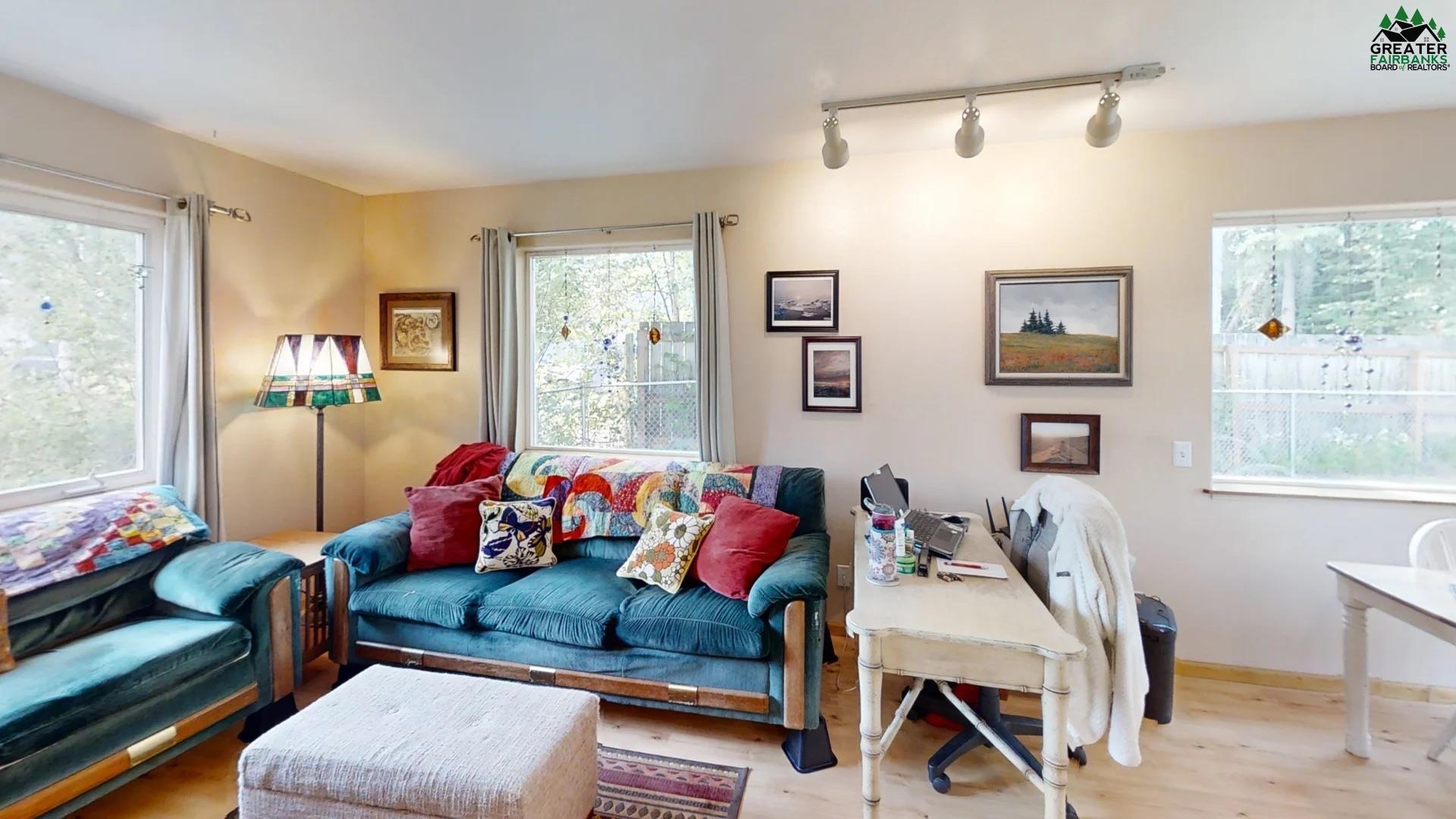 4012 BERRY COURT
