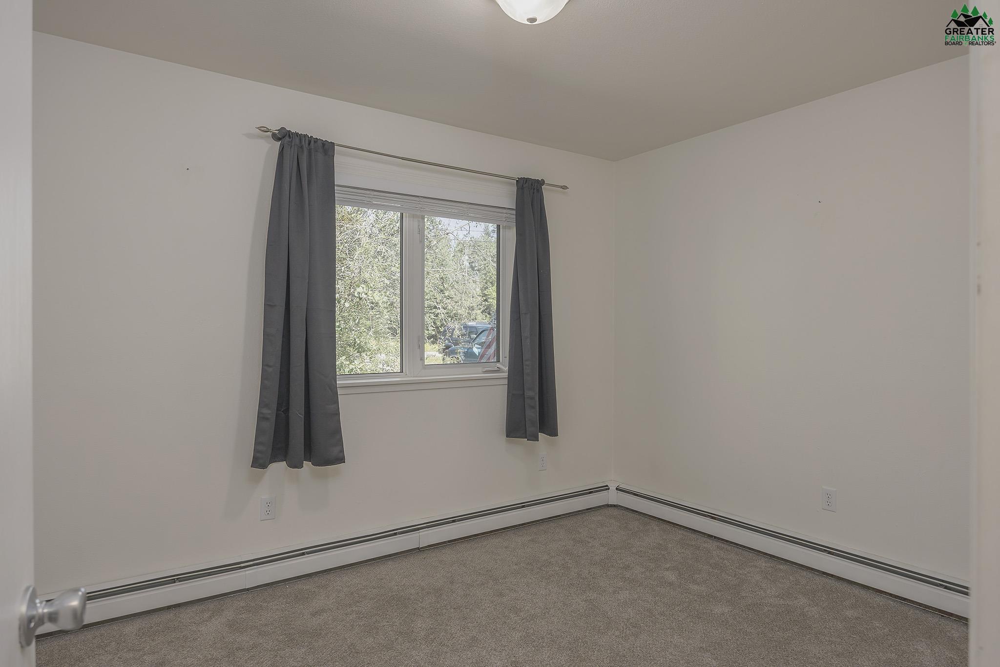 3875 LAKEWOOD LOOP