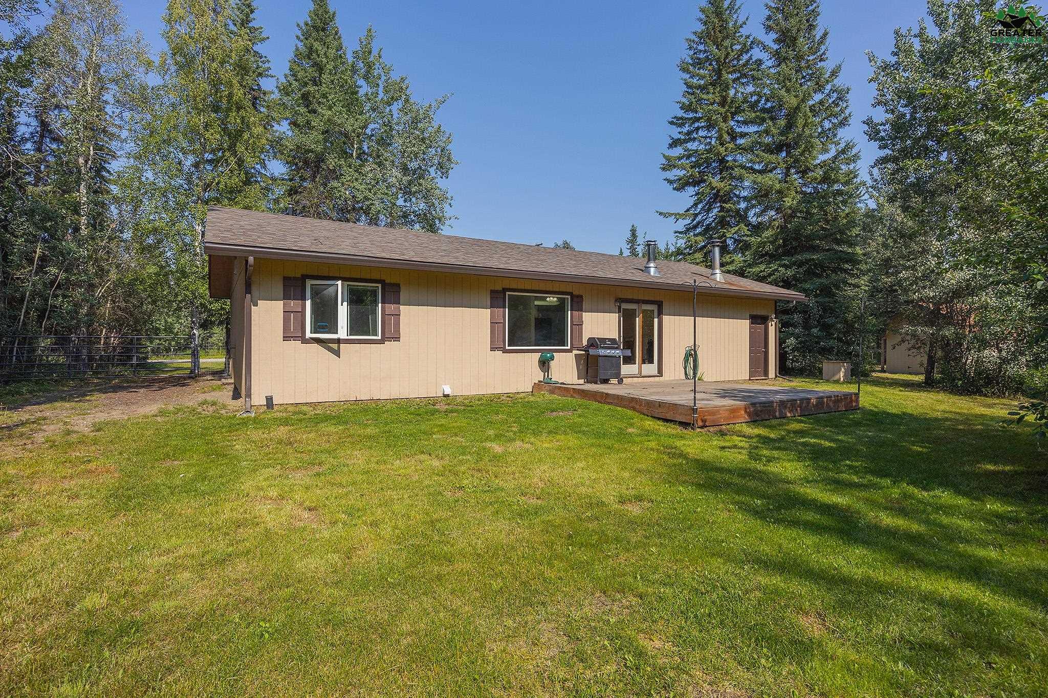 3875 LAKEWOOD LOOP