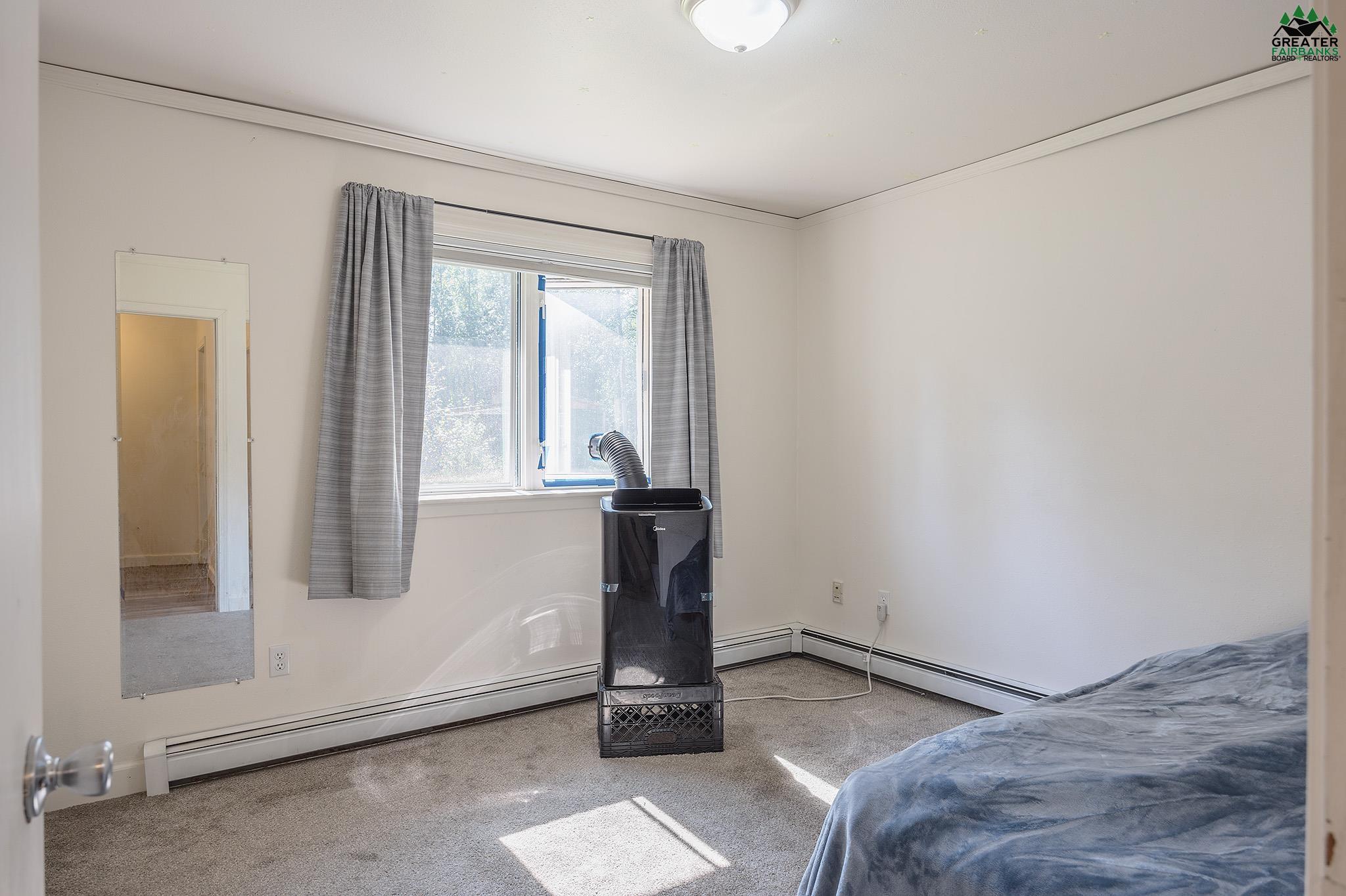 3875 LAKEWOOD LOOP